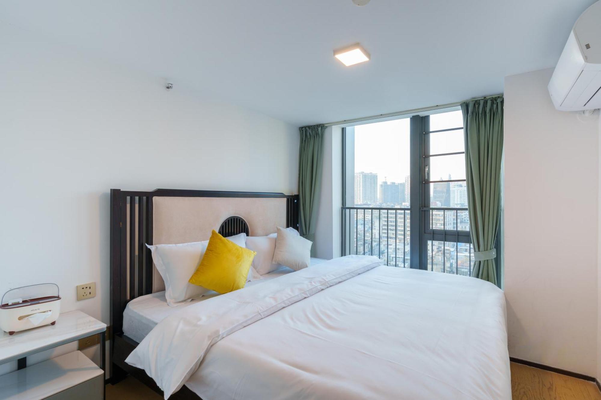 Sunny International Apartment From Beijing Road Гуанджоу Екстериор снимка